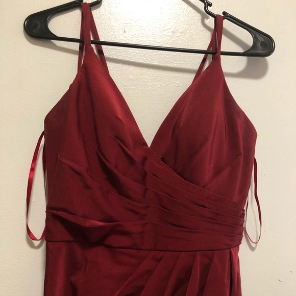 Dark Red evening/ special event gown. - Picture 2 of 5